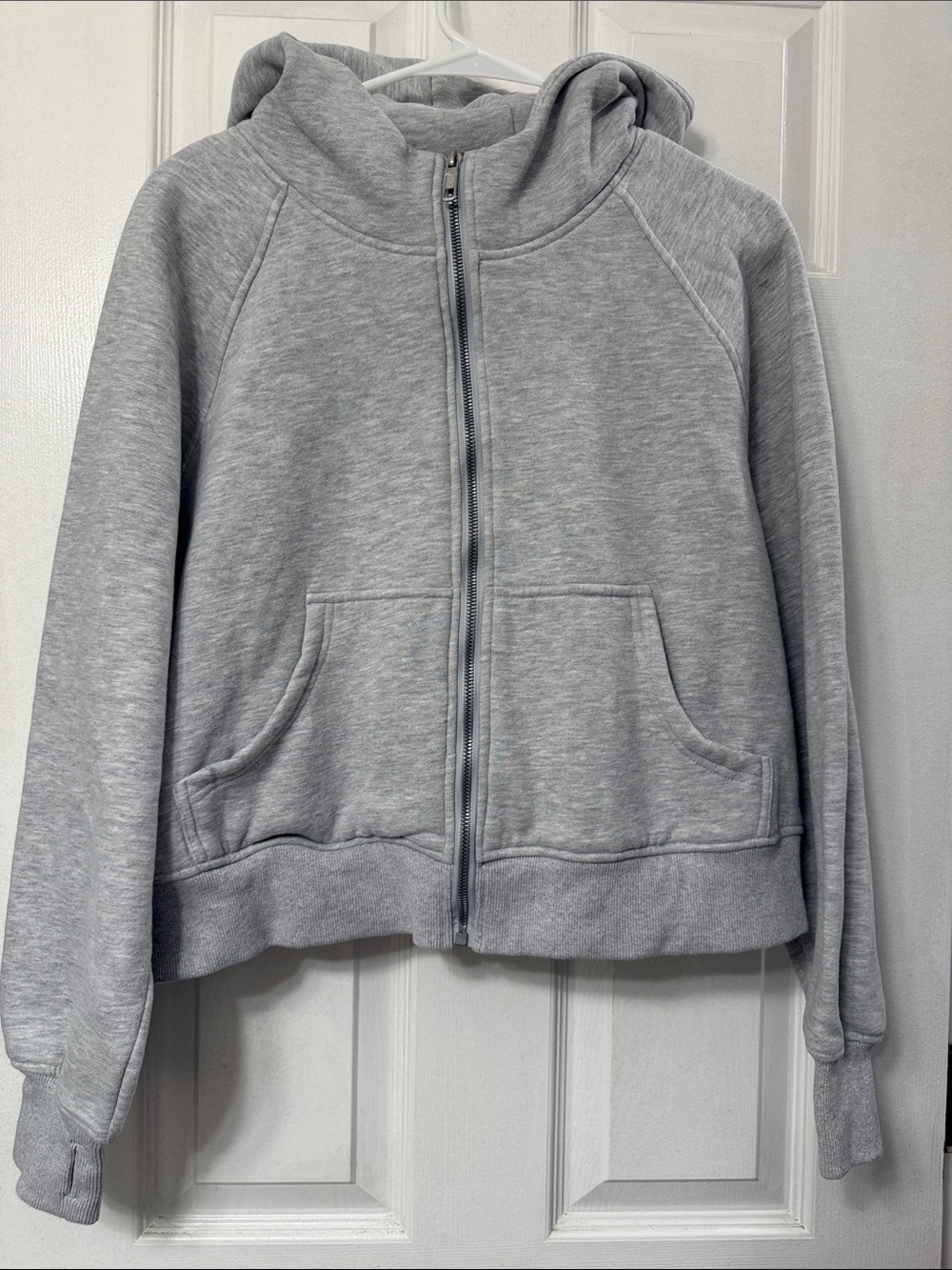 Women’s M Automet Grey Zip-Up Hoodie Jacket w thumb holes in sleeve